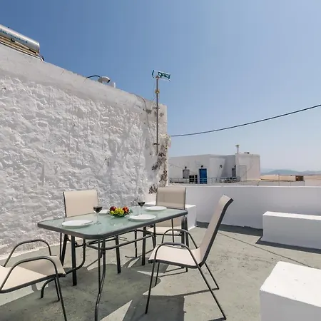 Blue Sky In Plaka Tatil Evi